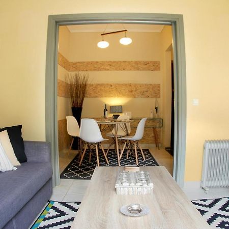 Stylish City Center Garden Apartment เอเธนส์ ภายนอก รูปภาพ